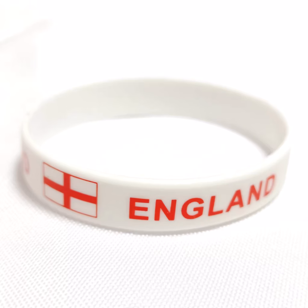 Silikonarmband-Vorlage England: weißes Band mit England-Flagge und rotem Schriftzug ENGLAND