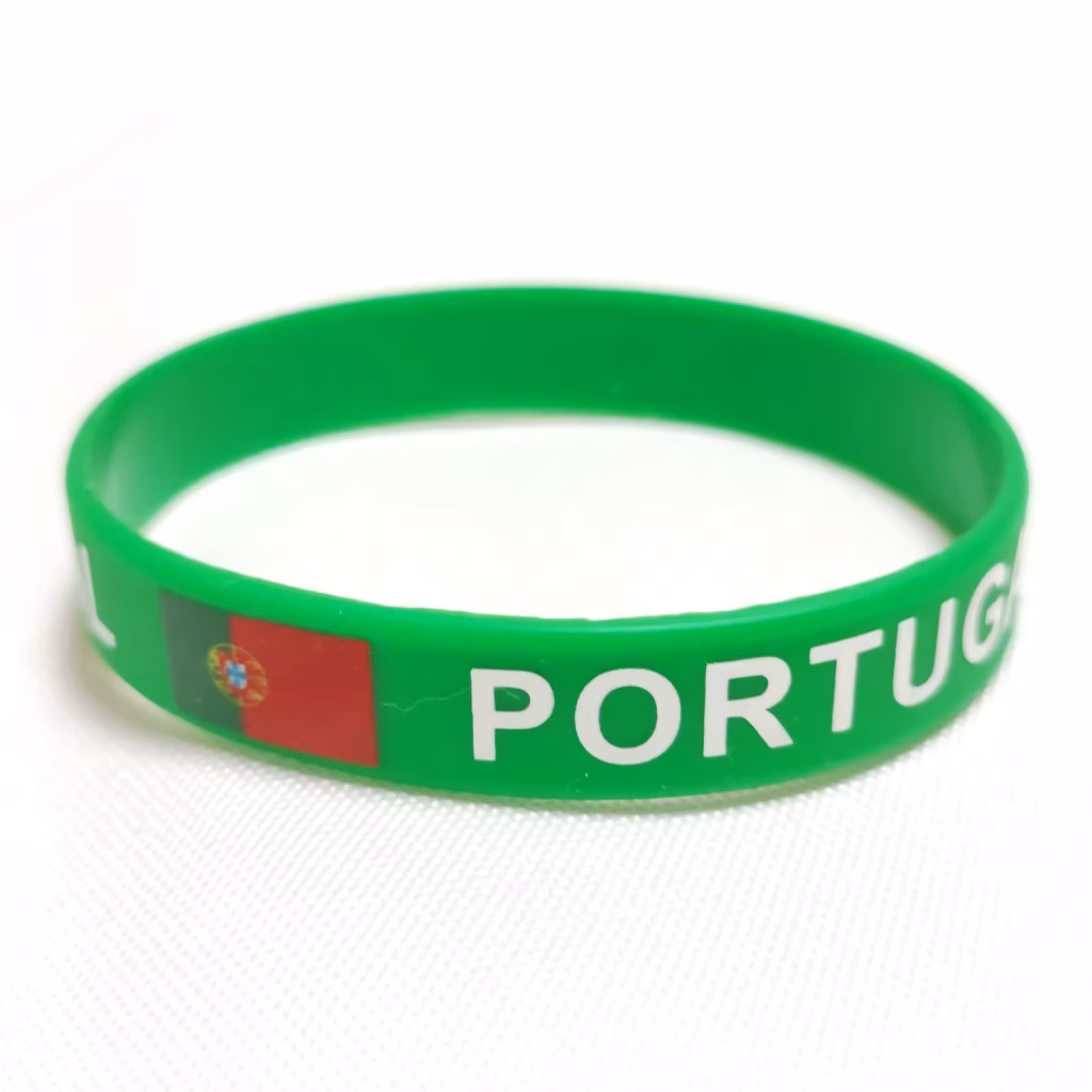 Silikonarmband-Vorlage Portugal: grünes Band mit Portugal-Flagge und Schriftzug PORTUGAL